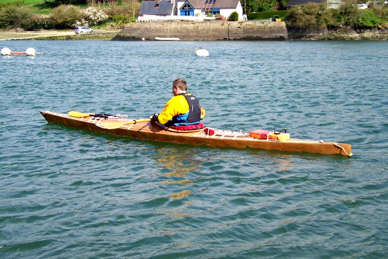 Toujours en avril, Benoît nous envoie des images du kayak Chesapeake 17 LT qu'il a construit sur plan. 