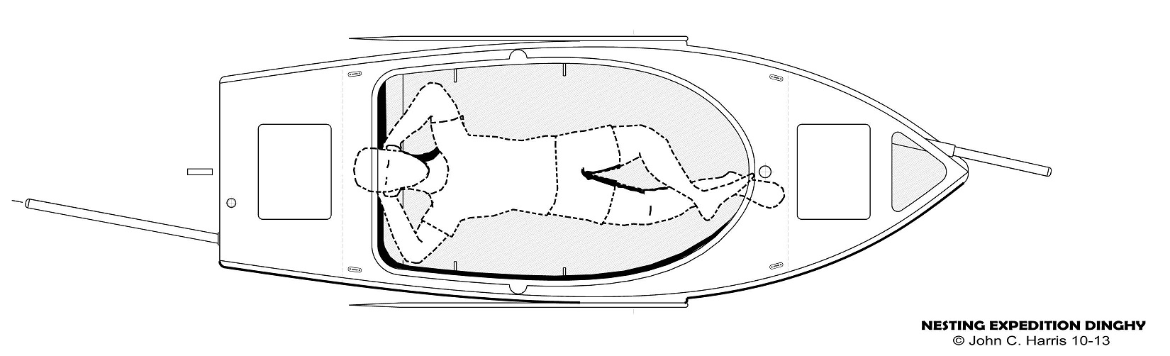 Le point de départ est donc la possibilité de dormir à bord du plus petit bateau possible. La longueur minimum de l'espace ouvert et plat au fond du cockpit est donc de 1.90 m. Il s'agit d'un double fond plat, car le fond de la coque est occupé par les réservoirs du ballast liquide. 